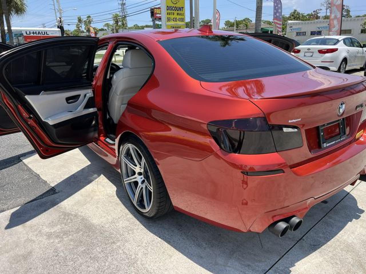 2013 BMW M5 VIN WBSFV9C57DC773911 photo 4