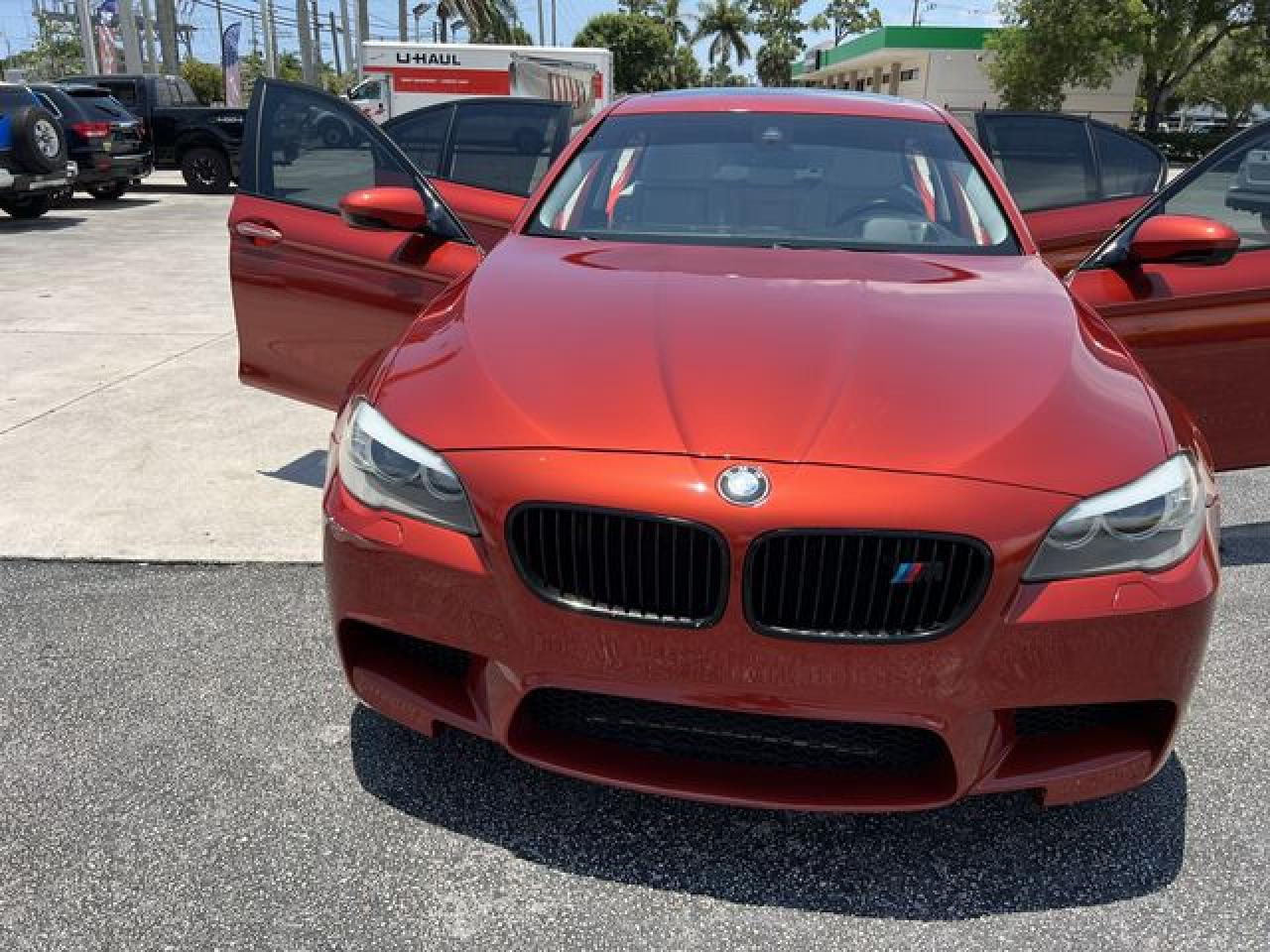 2013 BMW M5 VIN WBSFV9C57DC773911 photo 2