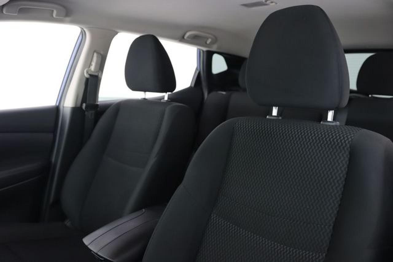 2018 Nissan Rogue VIN JN1BJ1CP5JW103999 photo 3