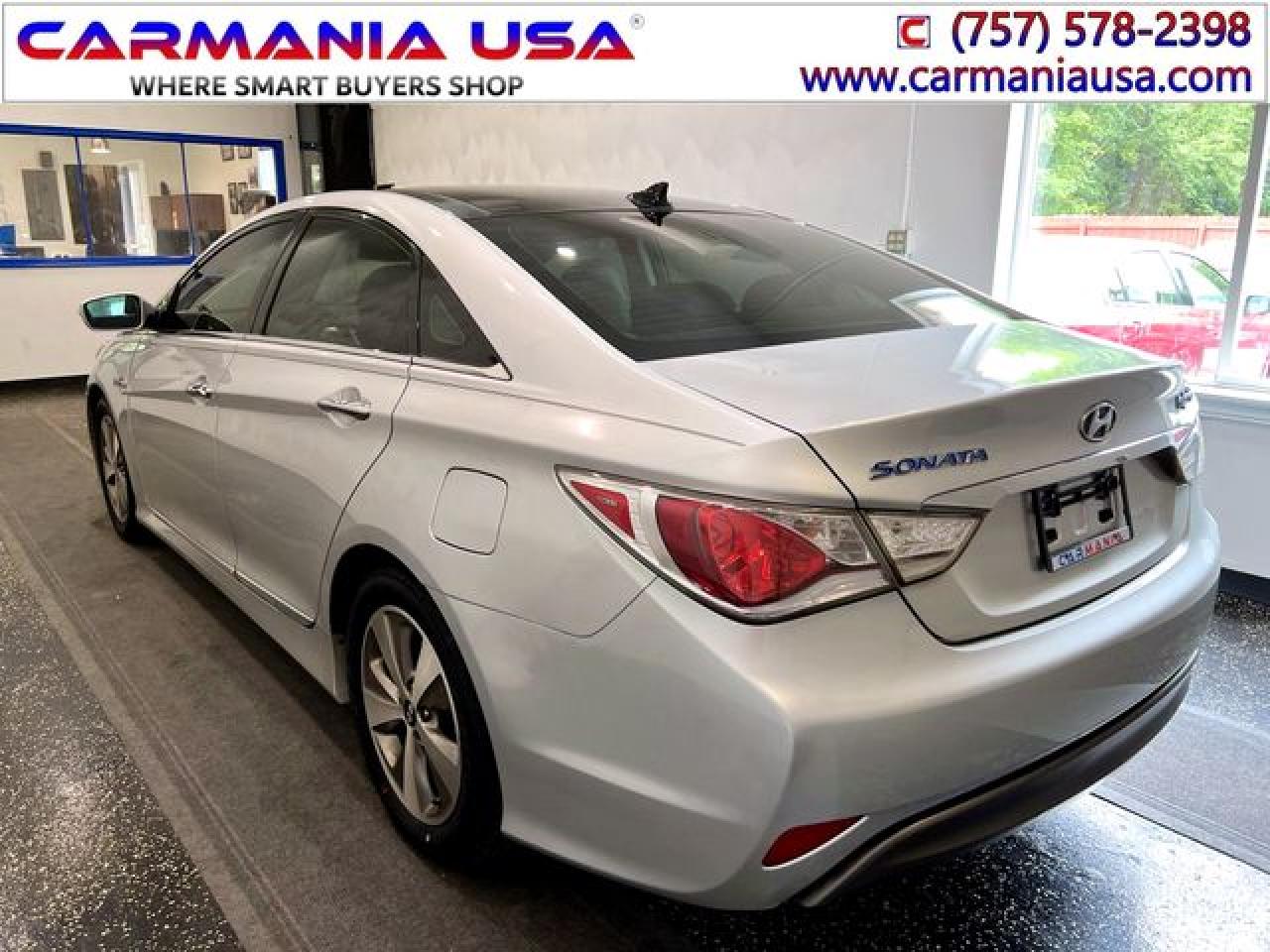 2012 Hyundai Sonata VIN KMHEC4A46CA045752 photo 10