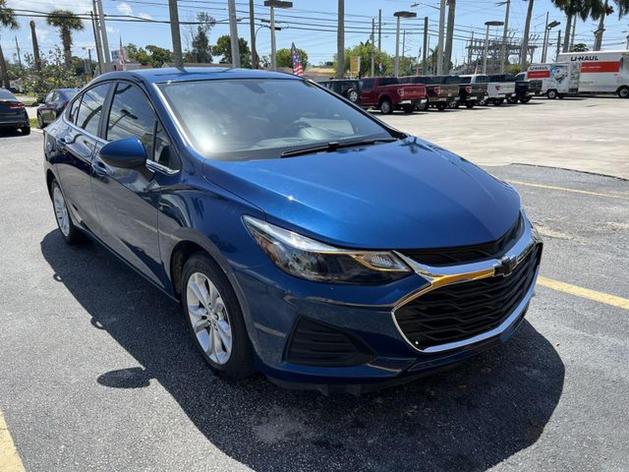 2019 CHEVROLET Cruze VIN 1G1BE5SM3K7136200 photo 2