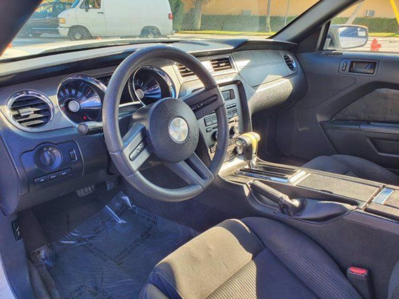 2012 Ford Mustang VIN 1ZVBP8EM1C5205457 photo 5