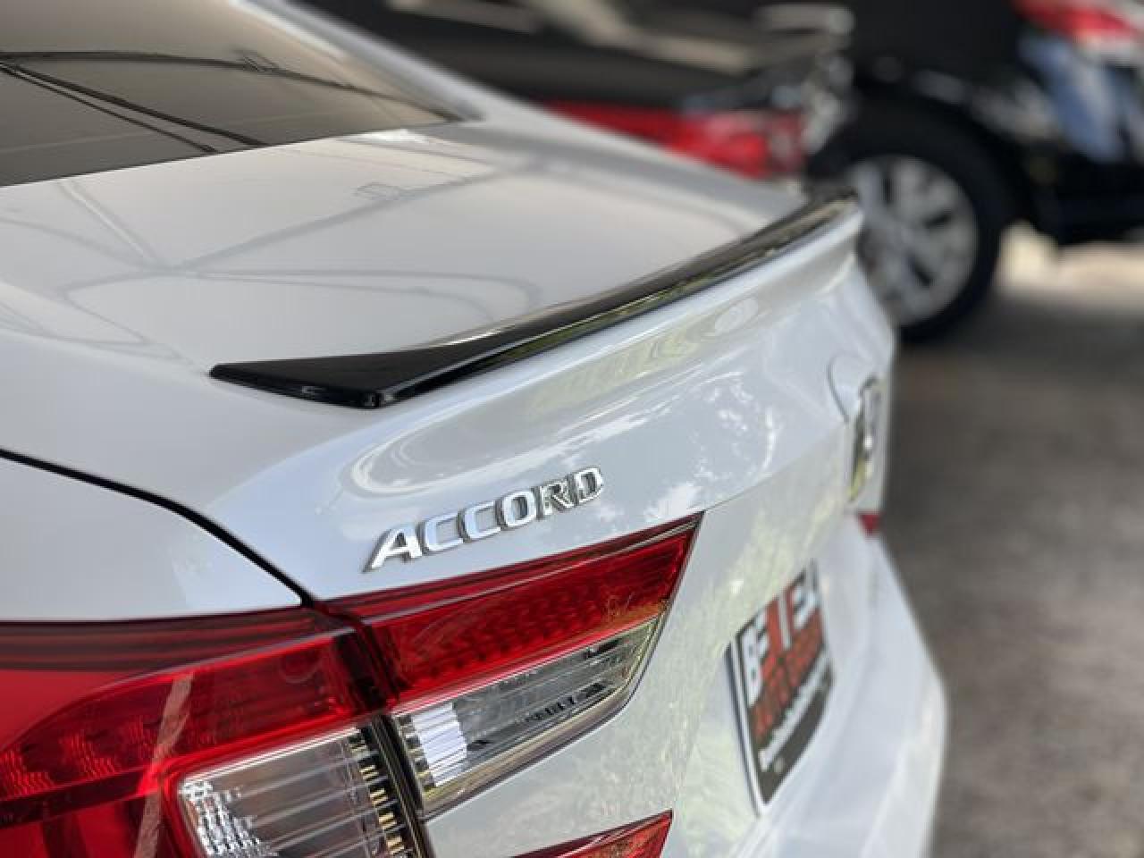 2021 Honda Accord VIN 1HGCV1F32MA046985 photo 6