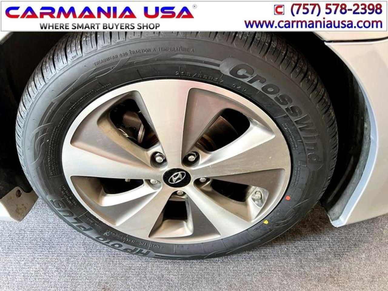 2012 Hyundai Sonata VIN KMHEC4A46CA045752 photo 6