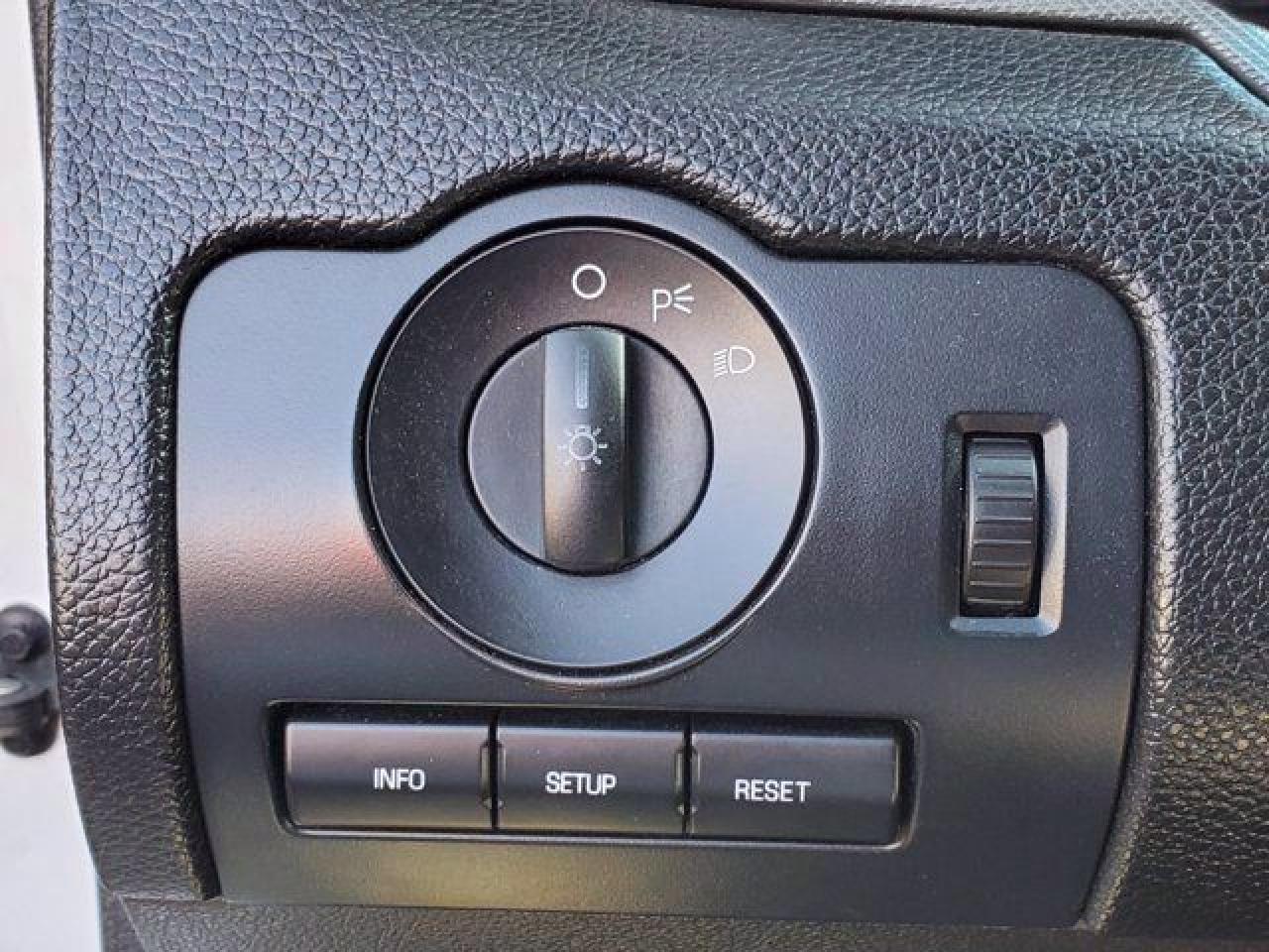 2012 Ford Mustang VIN 1ZVBP8EM1C5205457 photo 11