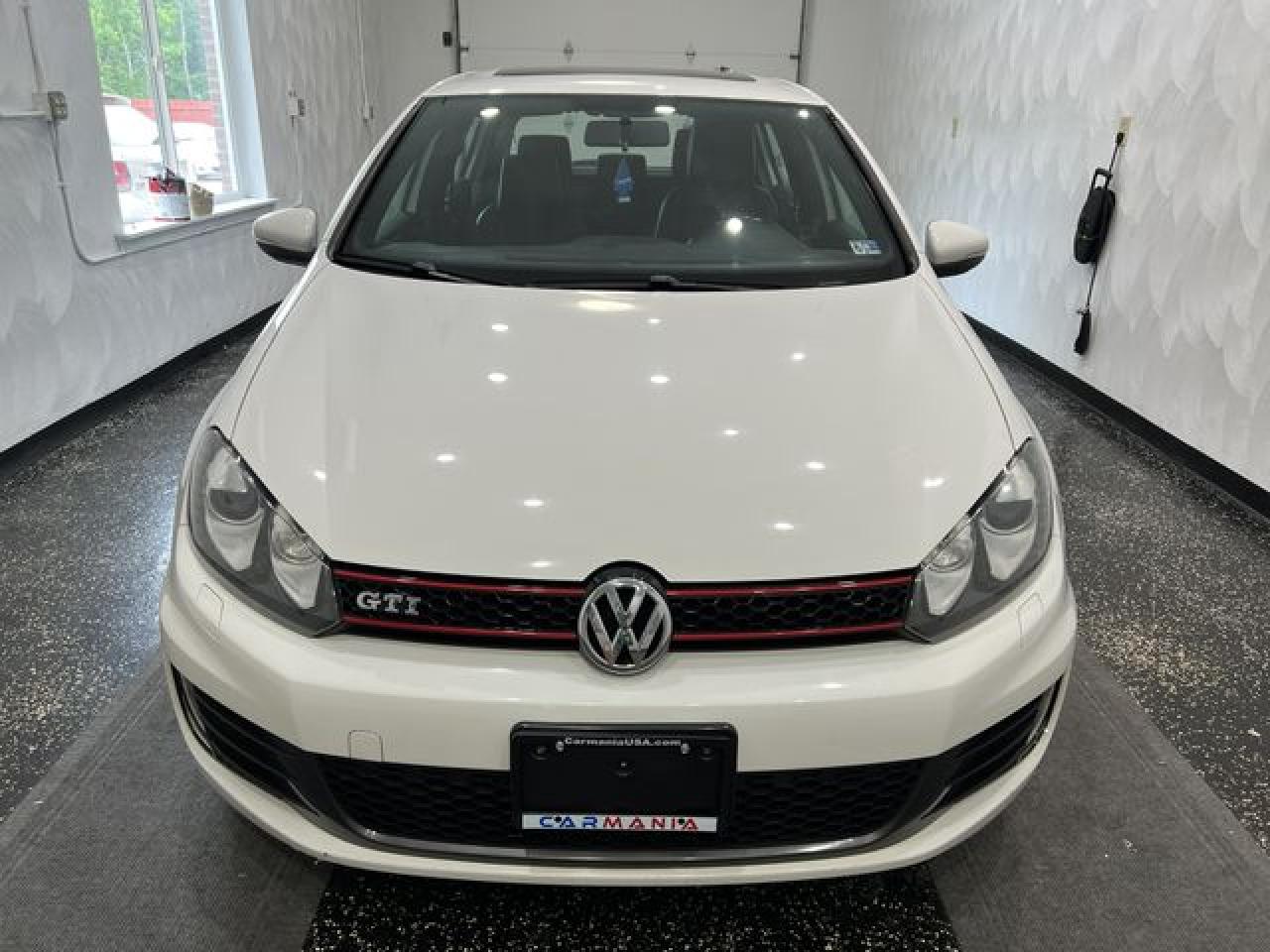 2014 Volkswagen Gti VIN WVWHD7AJ2EW005731 photo 2