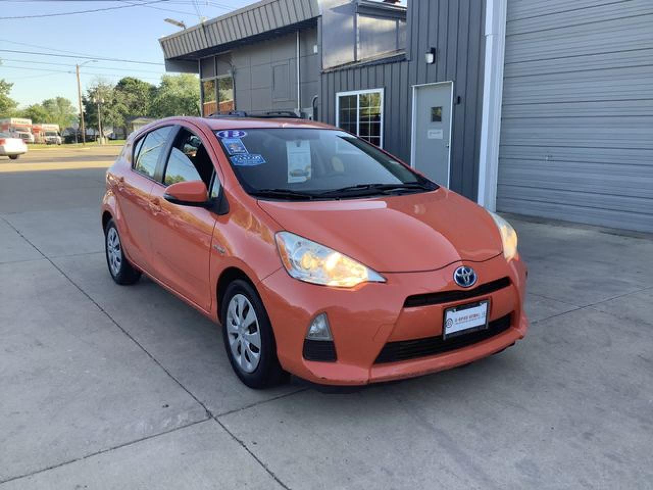 2013 TOYOTA Prius VIN JTDKDTB3XD1046053 photo 1