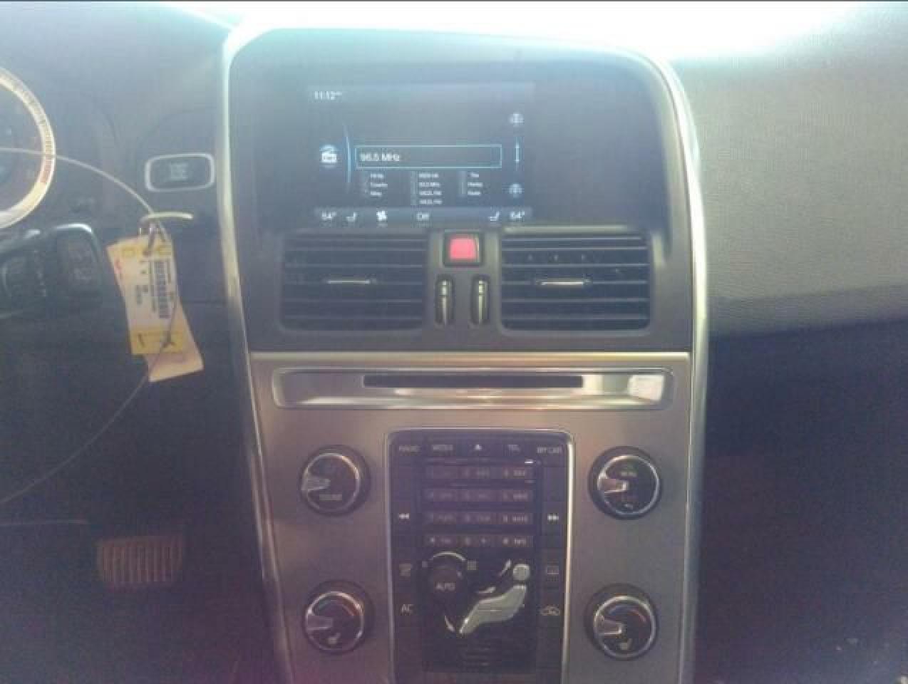 2013 Volvo Xc60 VIN YV4952DL2D2412226 photo 2