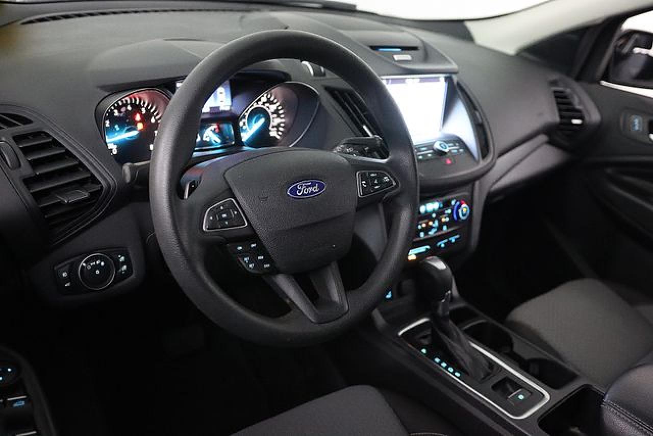 2017 Ford Escape VIN 1FMCU9G94HUA89436 photo 2