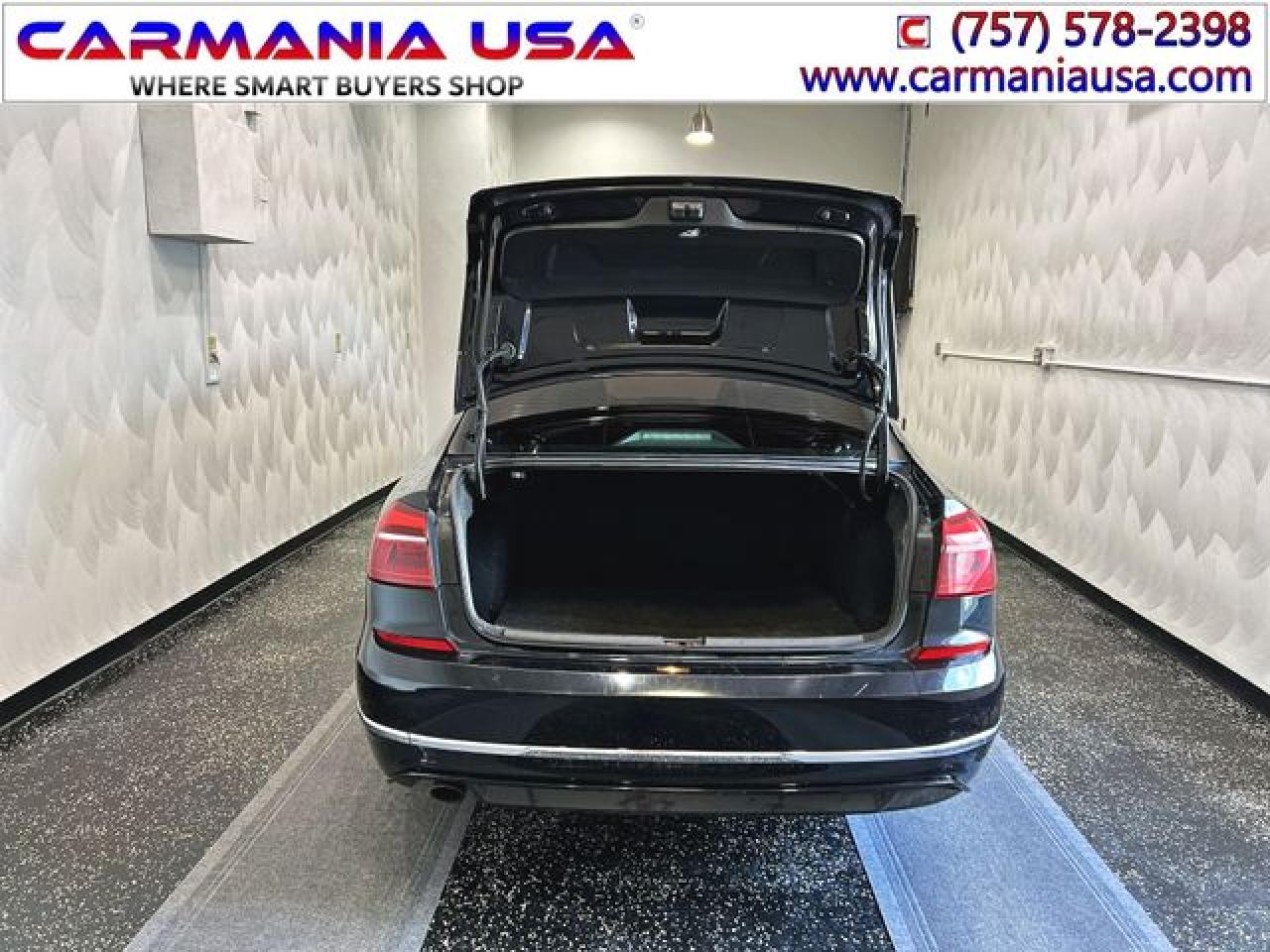 2018 Volkswagen Passat VIN 1VWAA7A32JC032142 photo 9