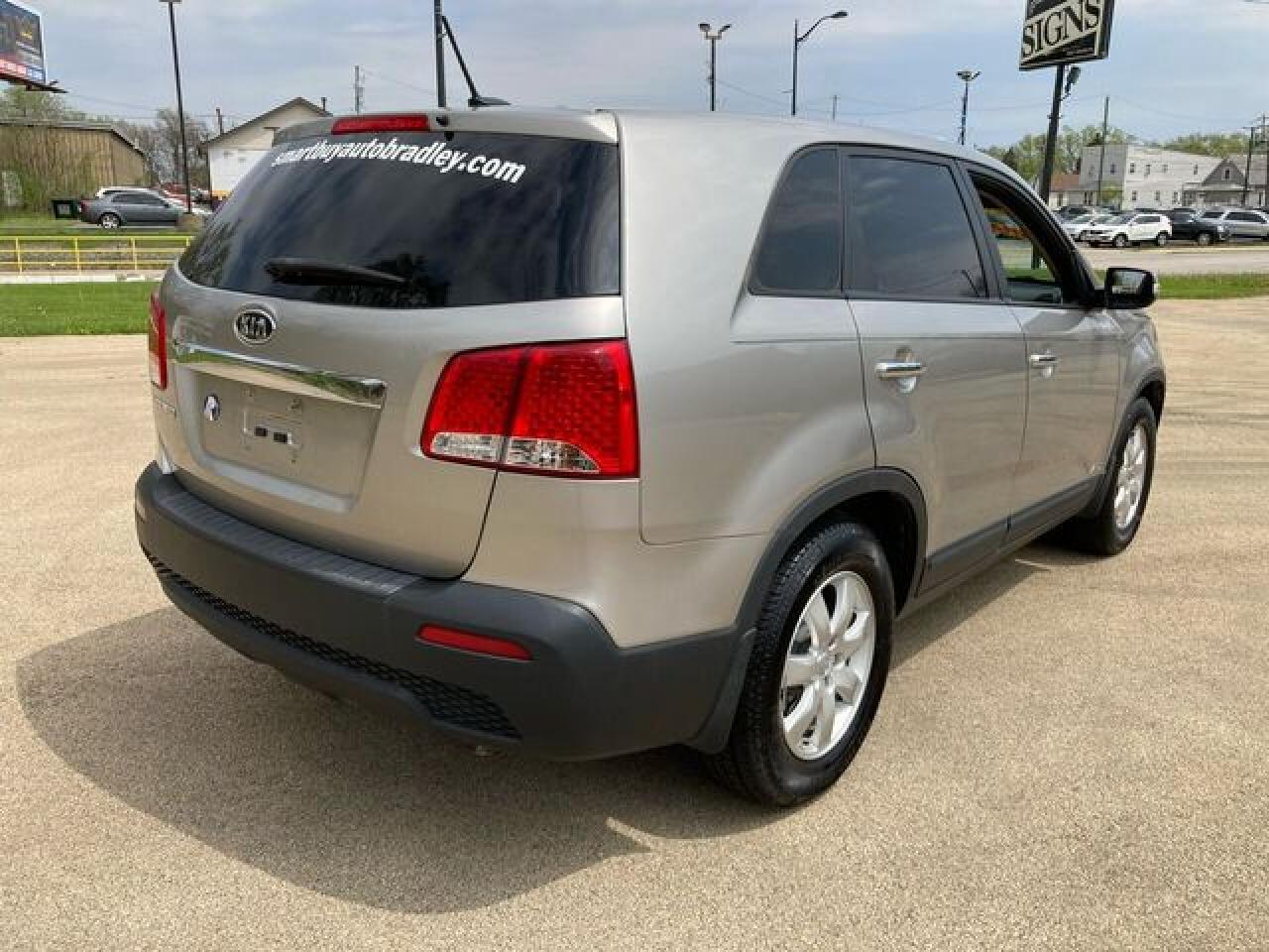2012 Kia Sorento VIN 5XYKTCA67CG282592 photo 6