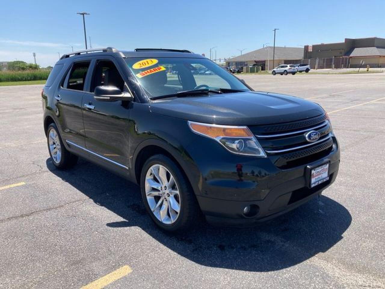 2013 Ford Explorer VIN 1FM5K8F81DGC59326 photo 2