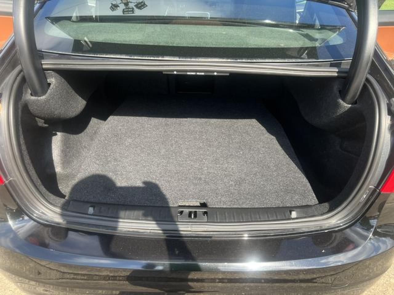 2016 Volvo S60 VIN YV126MFKXG2409252 photo 8