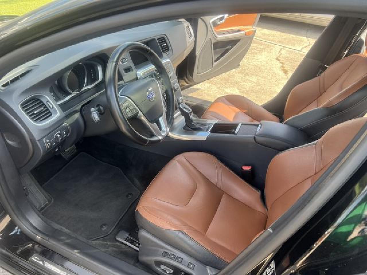 2016 Volvo S60 VIN YV126MFKXG2409252 photo 6