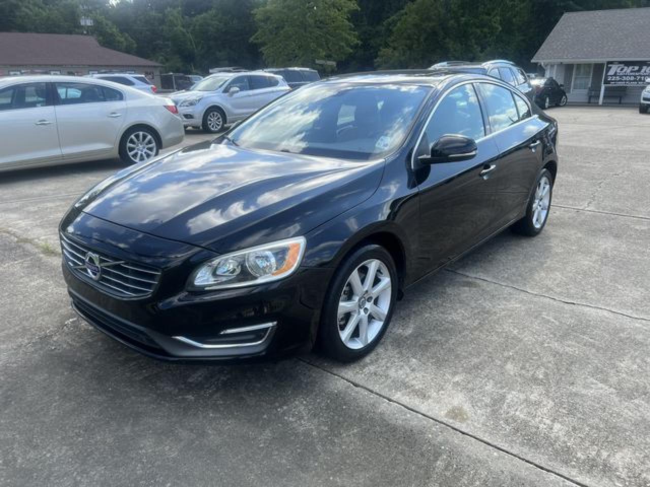 2016 Volvo S60 VIN YV126MFKXG2409252 photo 1