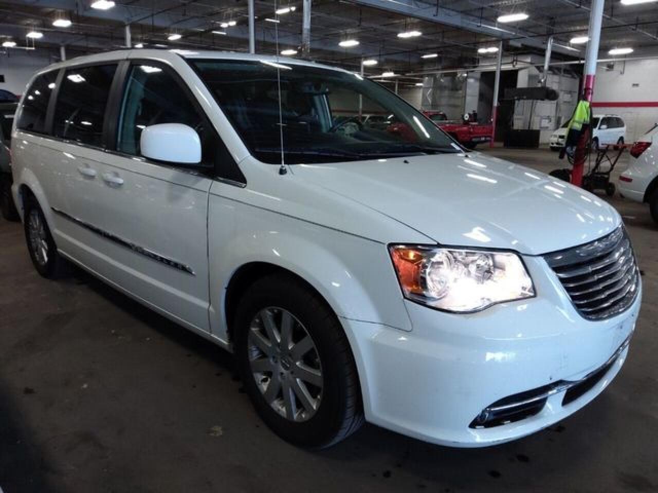 2012 Chrysler Minivan VIN 2C4RC1BG2CR169980 photo 3
