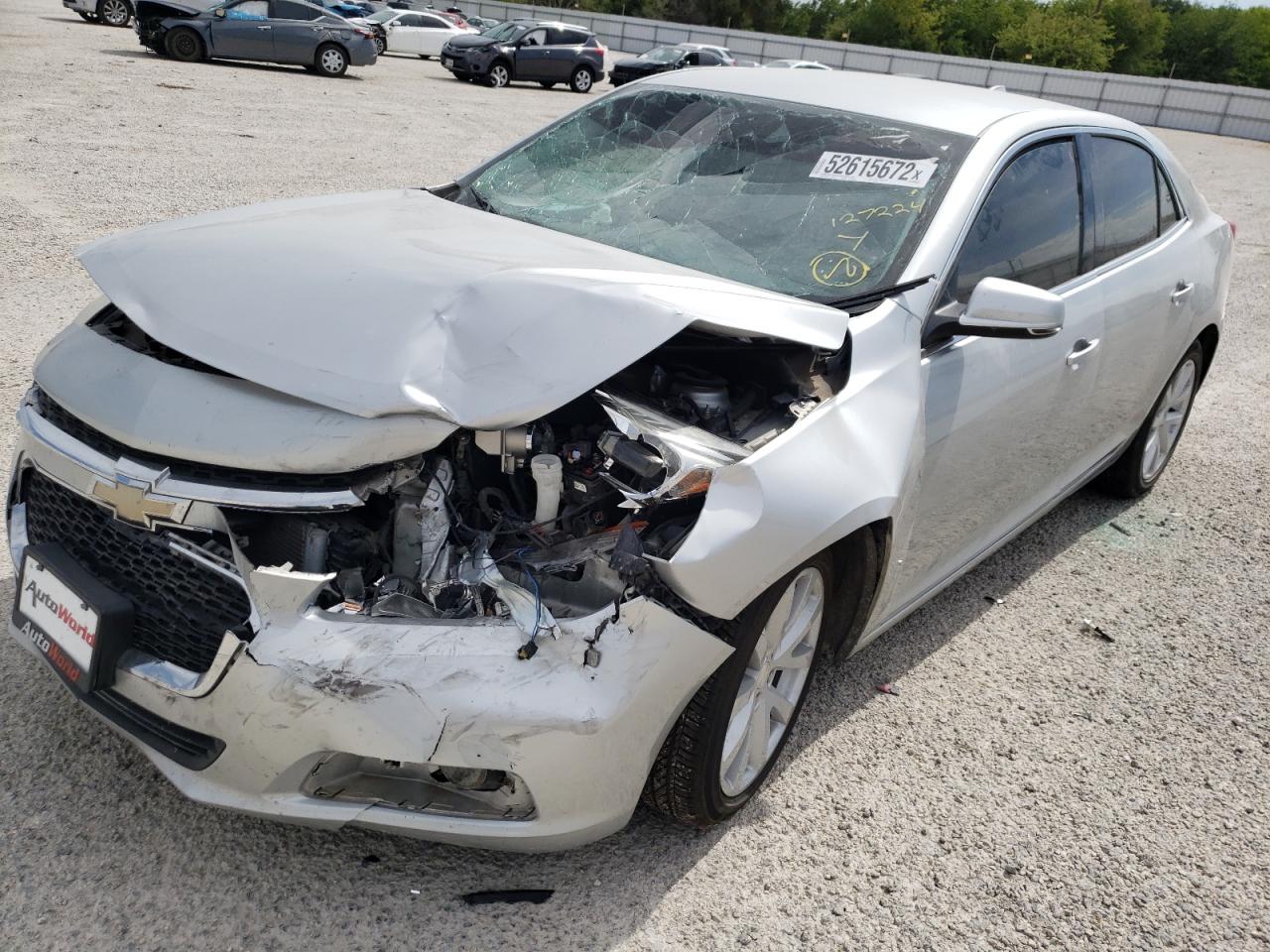2014 Chev Malibu VIN 1G11E5SL5EU140578 photo 2