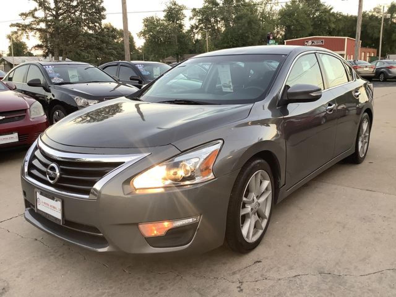 2014 Nissan Altima VIN 1N4AL3AP4EC403256 photo 4