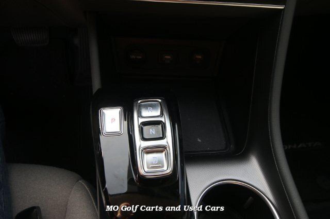 2020 HYUNDAI Sonata VIN 5NPEG4JA1LH050252 photo 12