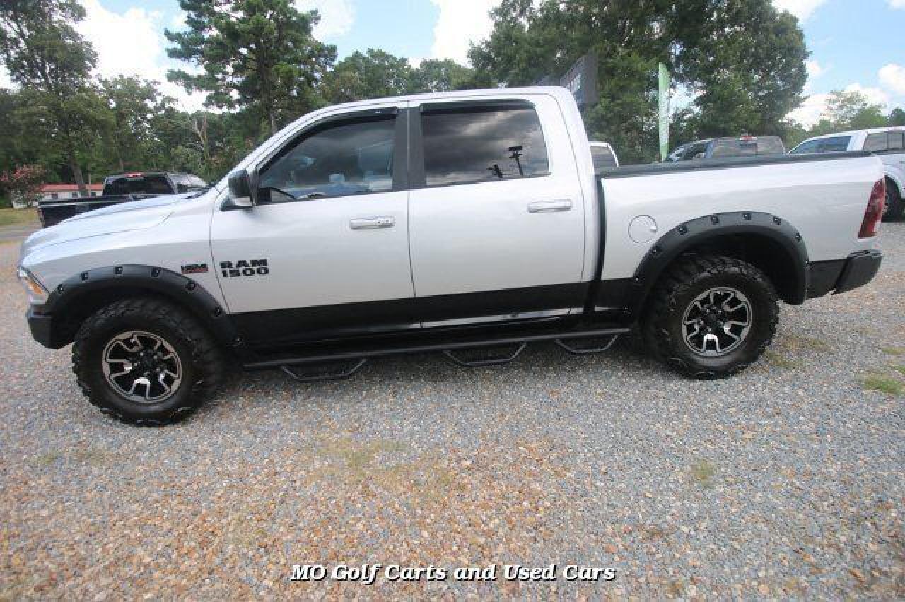2017 RAM 1500 VIN 1C6RR7YT7HS566328 photo 2