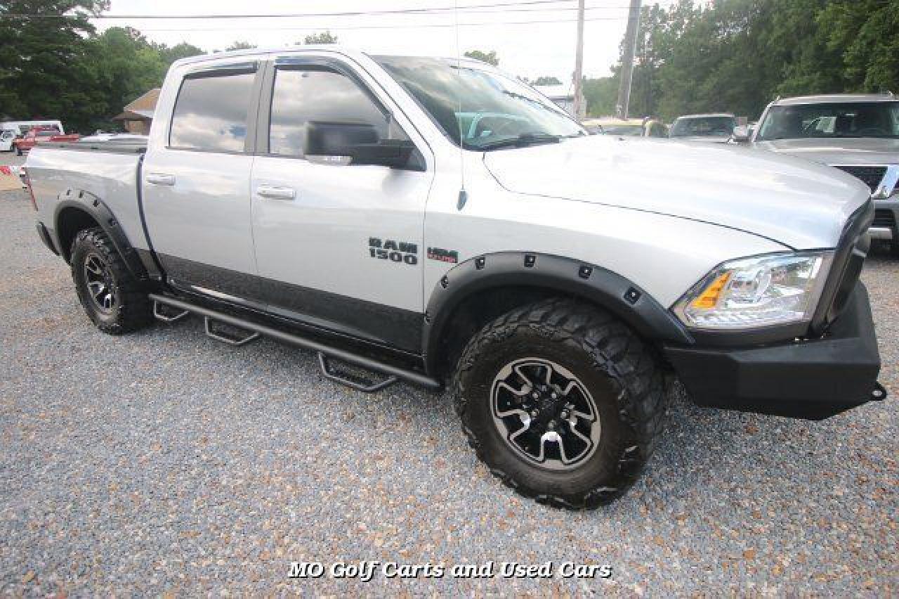 2017 RAM 1500 VIN 1C6RR7YT7HS566328 photo 4