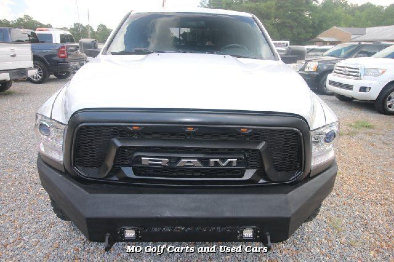 2017 RAM 1500 VIN 1C6RR7YT7HS566328 photo 3