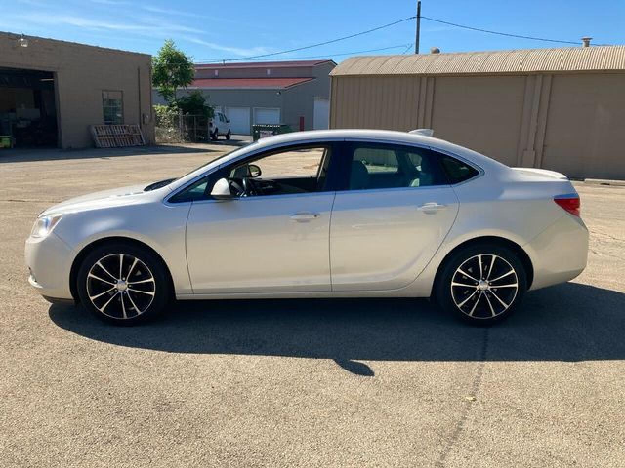 2016 Buick Verano VIN 1G4PW5SK7G4152008 photo 9