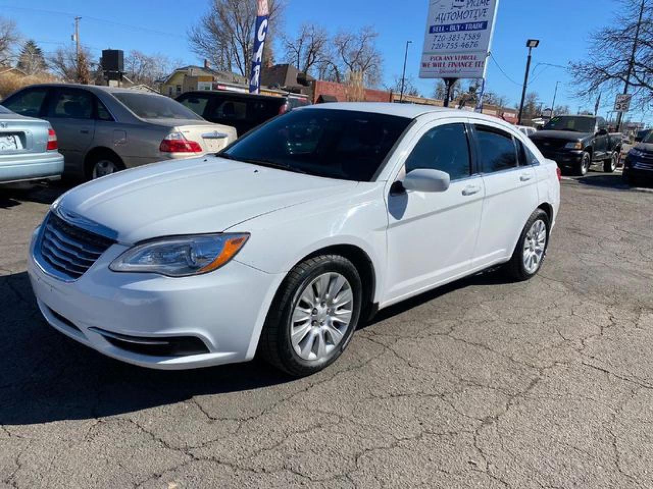 2014 Chrysler 200 VIN 1C3CCBAB9EN231011 photo 1