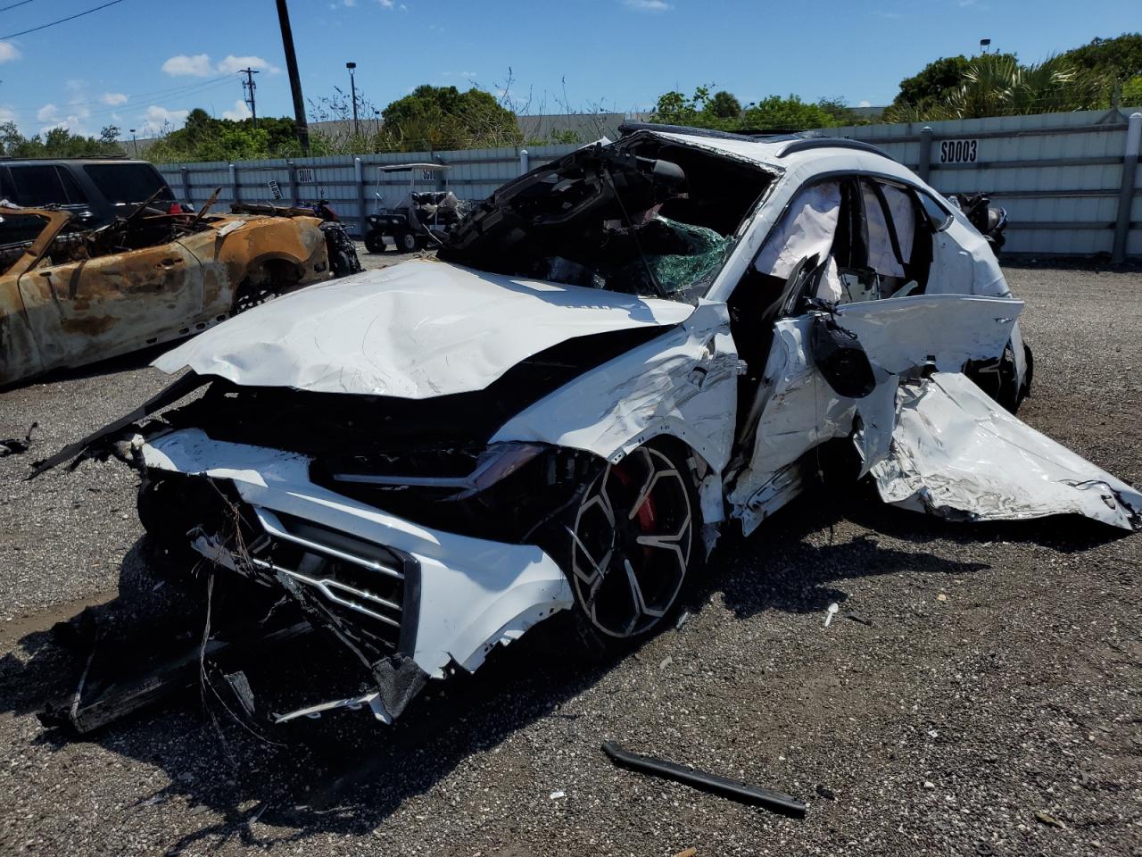 2021 LAMBORGHINI Urus VIN ZPBUA1ZL4MLA13798 photo 2