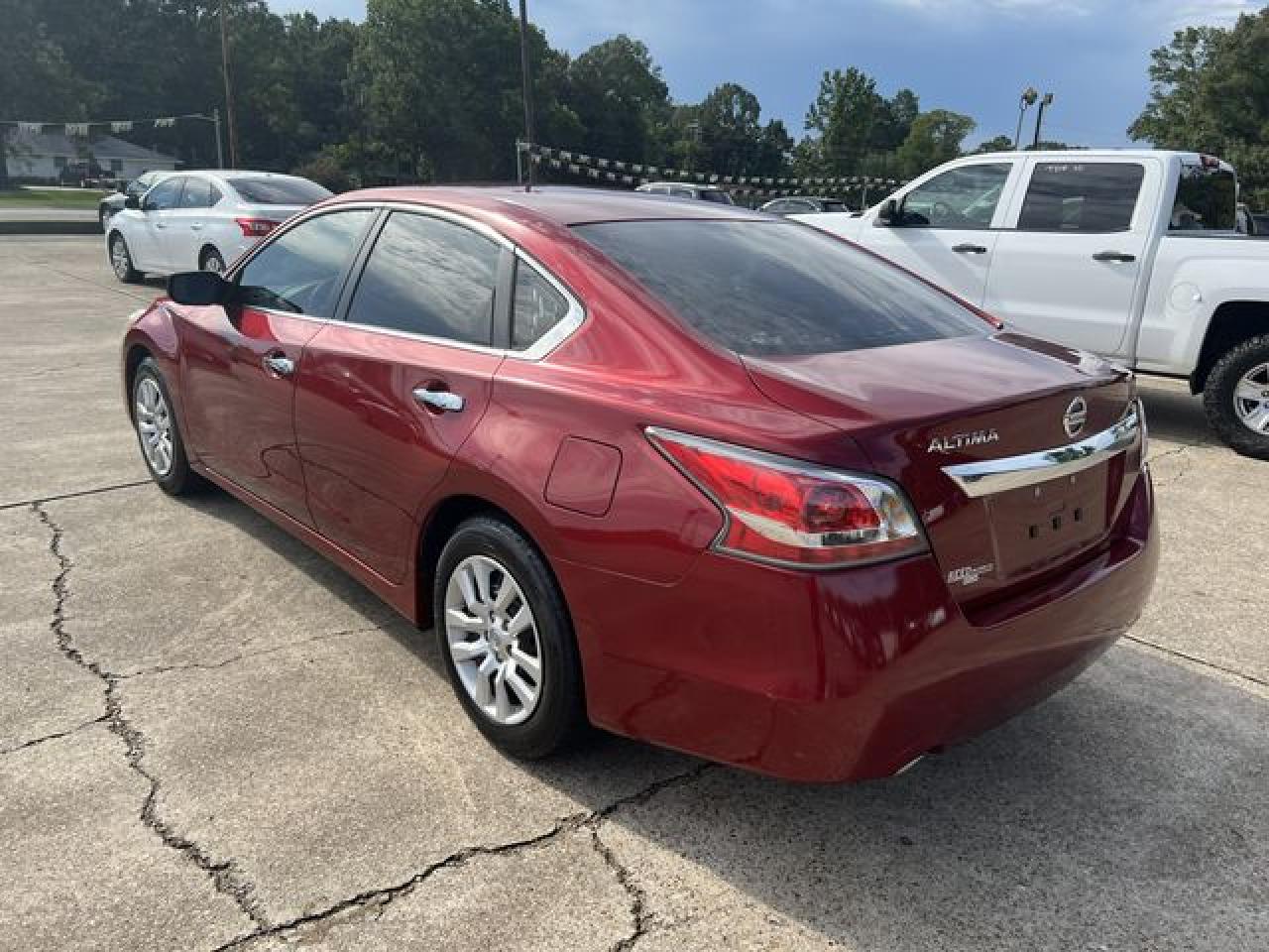 2015 Nissan Altima VIN 1N4AL3AP9FN321898 photo 2