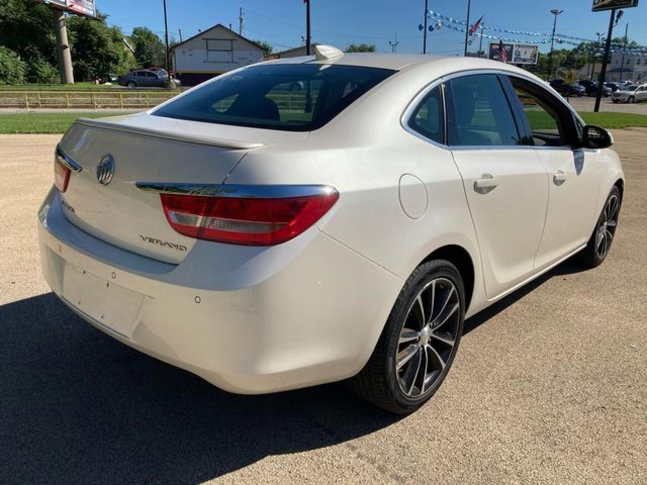 2016 Buick Verano VIN 1G4PW5SK7G4152008 photo 6