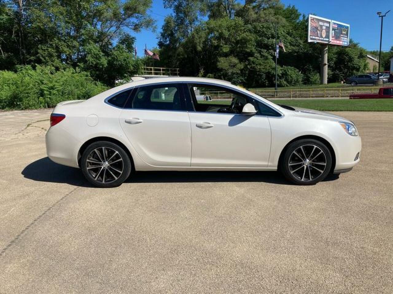 2016 Buick Verano VIN 1G4PW5SK7G4152008 photo 5