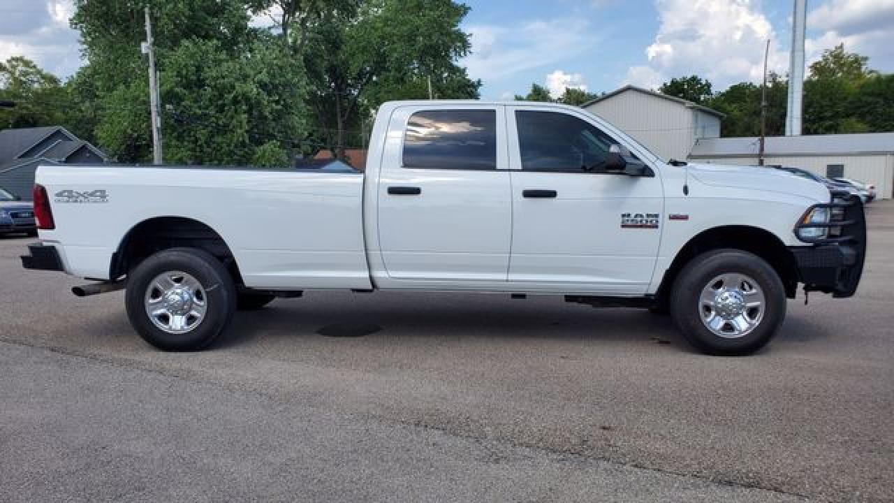 2017 Ram 2500 st VIN 3C6UR5HJ7HG502228 photo 3