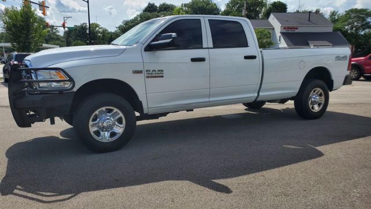 2017 Ram 2500 st VIN 3C6UR5HJ7HG502228 photo 9