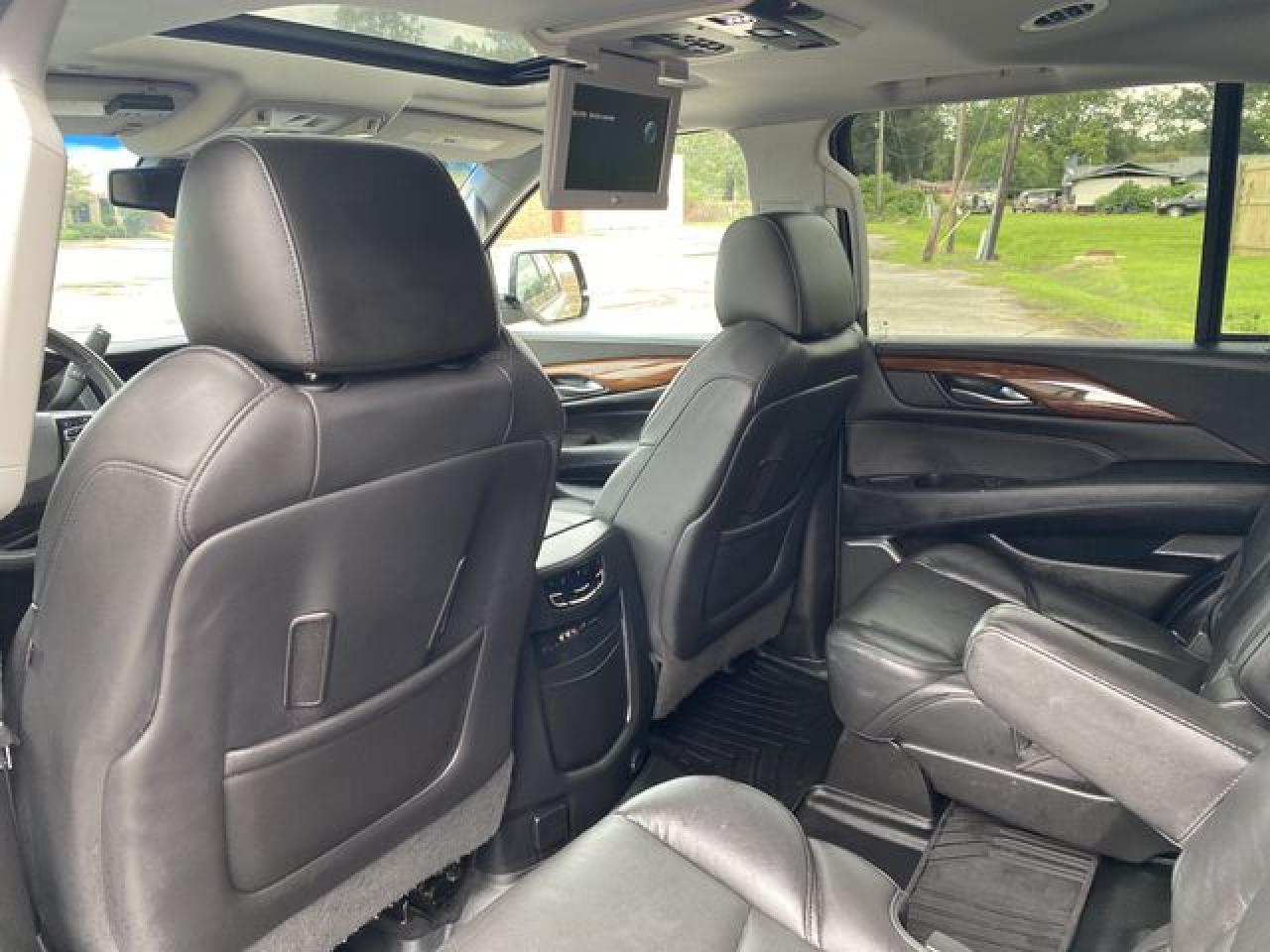 2016 Cadillac Escalade VIN 1GYS3CKJ9GR439446 photo 10