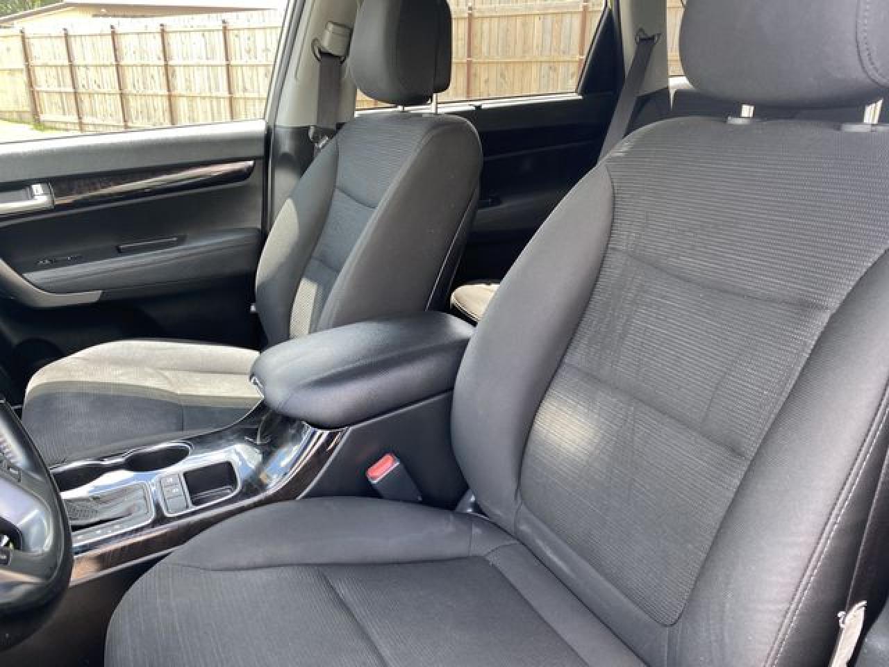 2014 Kia Sorento VIN 5XYKTCA66EG535520 photo 12