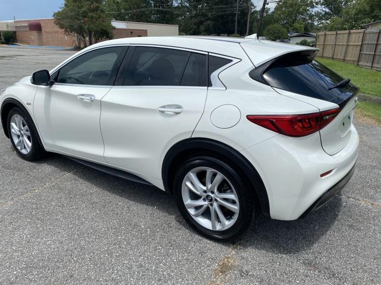 2017 Infiniti Qx30 VIN SJKCH5CP2HA038778 photo 9