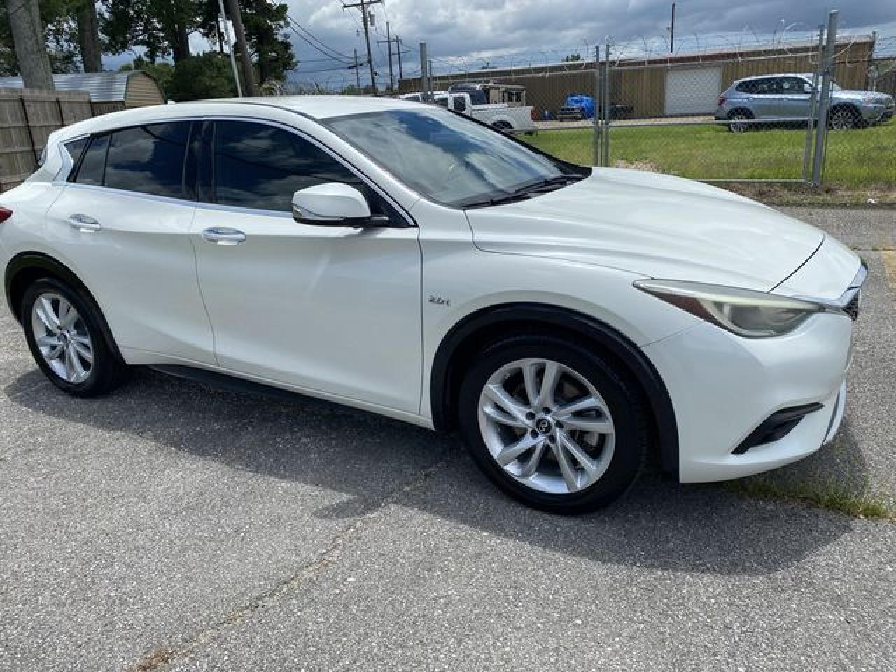 2017 Infiniti Qx30 VIN SJKCH5CP2HA038778 photo 5
