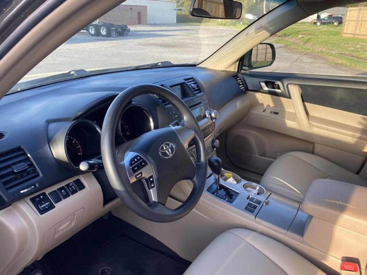 2012 Toyota Highlander VIN 5TDZA3EH8CS024617 photo 4