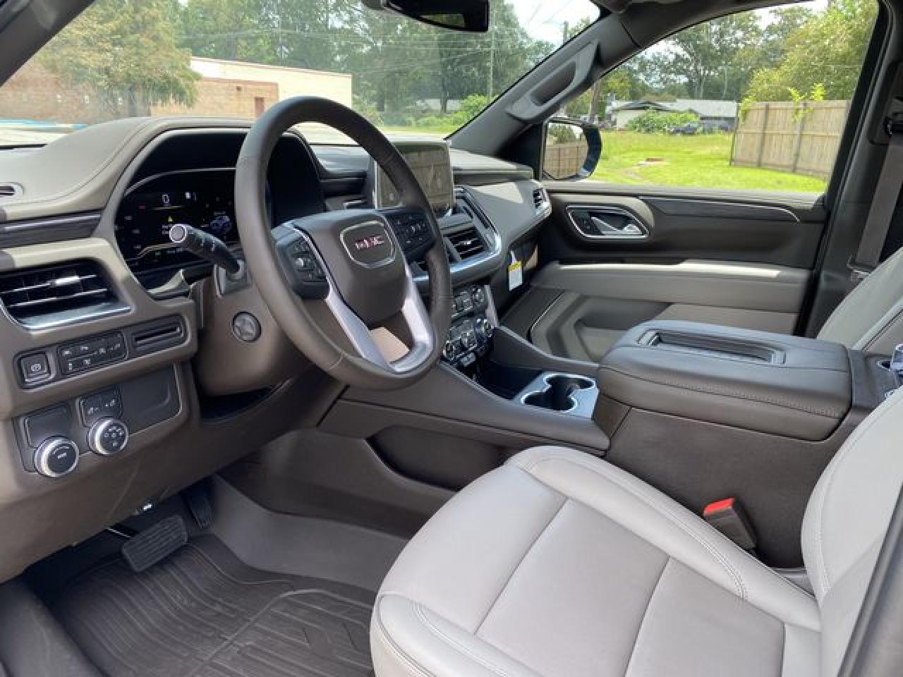 2022 GMC Yukon VIN 1GKS1BKD9NR281675 photo 10