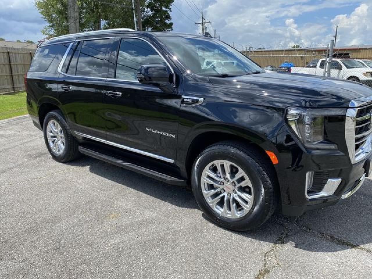 2022 GMC Yukon VIN 1GKS1BKD9NR281675 photo 5
