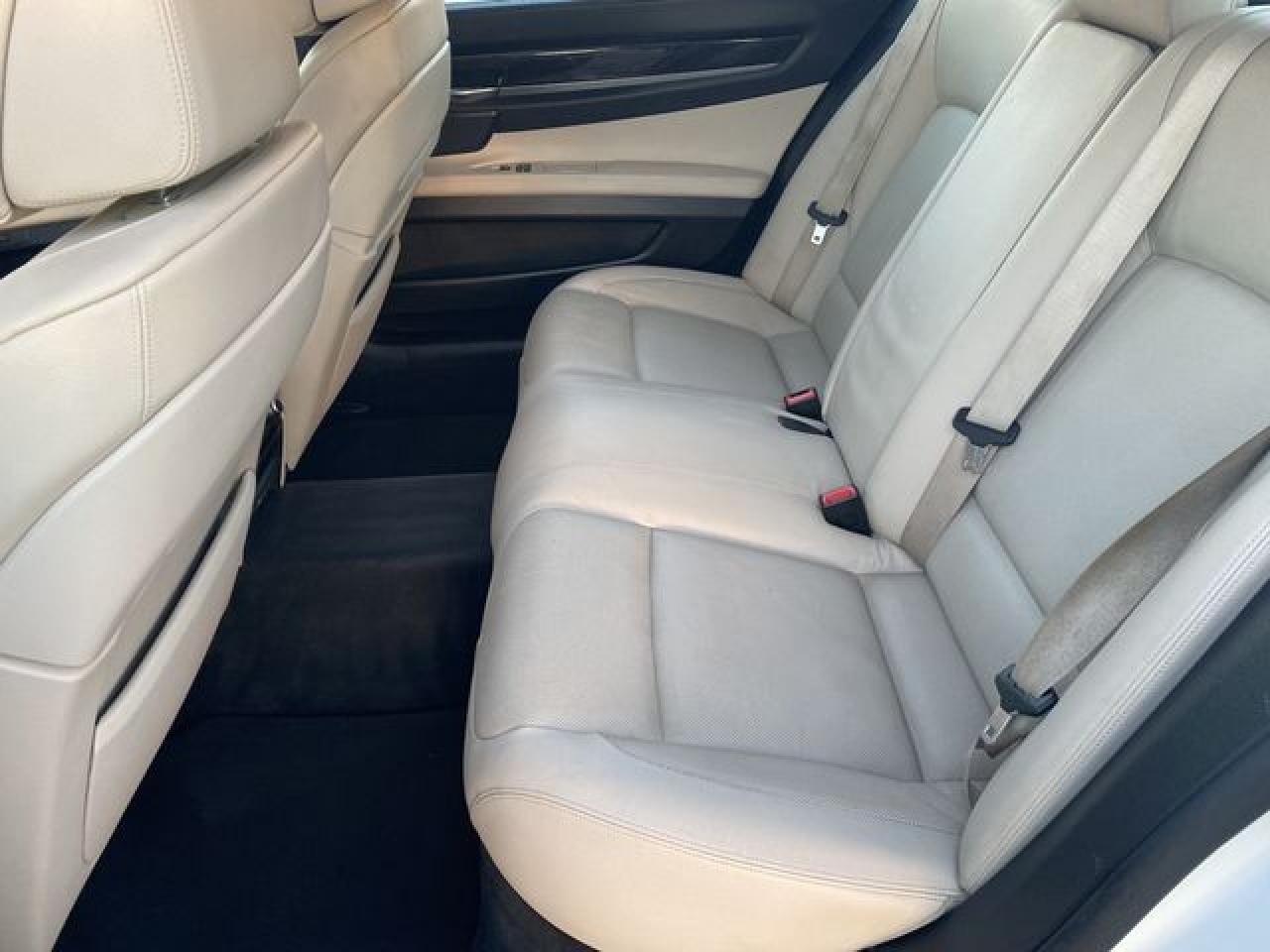 2012 BMW 7 series VIN WBAKB4C54CC575428 photo 11
