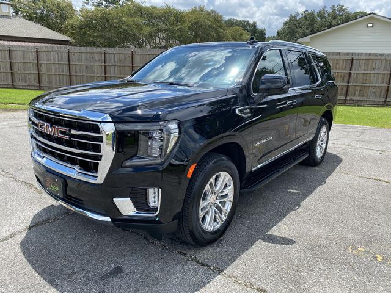 2022 GMC Yukon VIN 1GKS1BKD9NR281675 photo 1