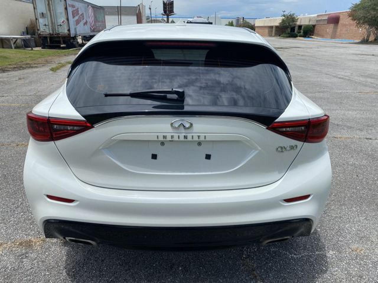 2017 Infiniti Qx30 VIN SJKCH5CP2HA038778 photo 8
