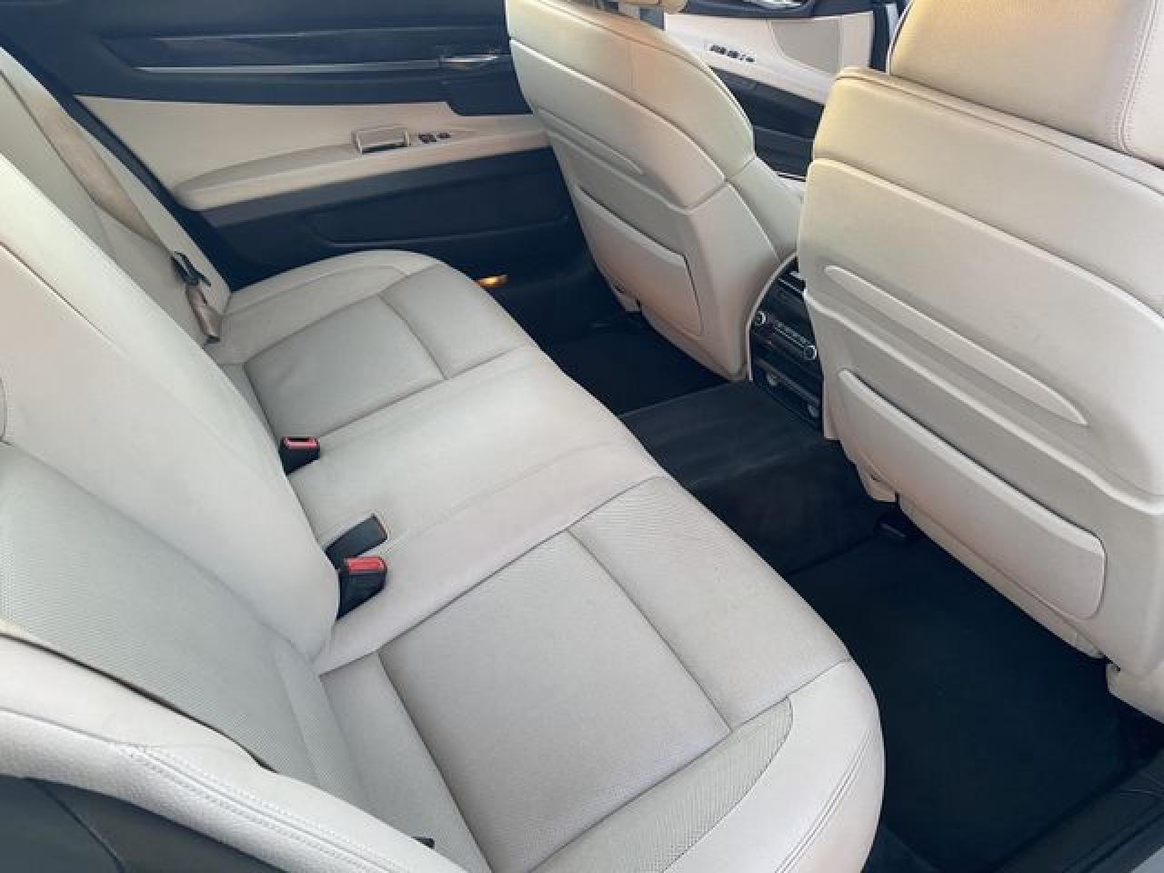 2012 BMW 7 series VIN WBAKB4C54CC575428 photo 12