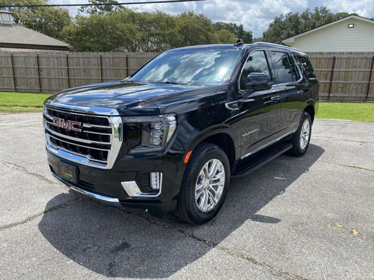 2022 GMC Yukon VIN 1GKS1BKD9NR281675 photo 2