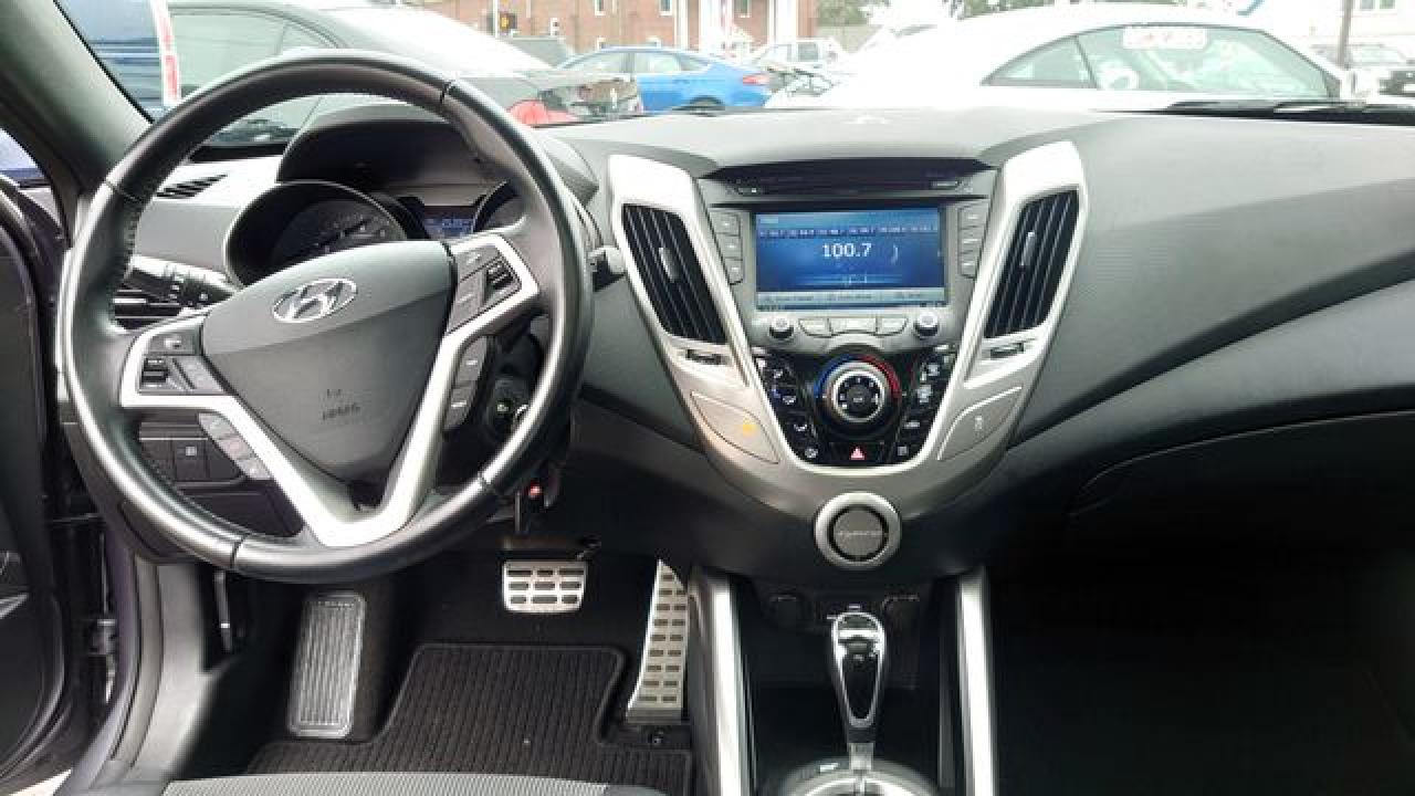 2016 Hyundai Veloster VIN KMHTC6AD8GU304376 photo 11