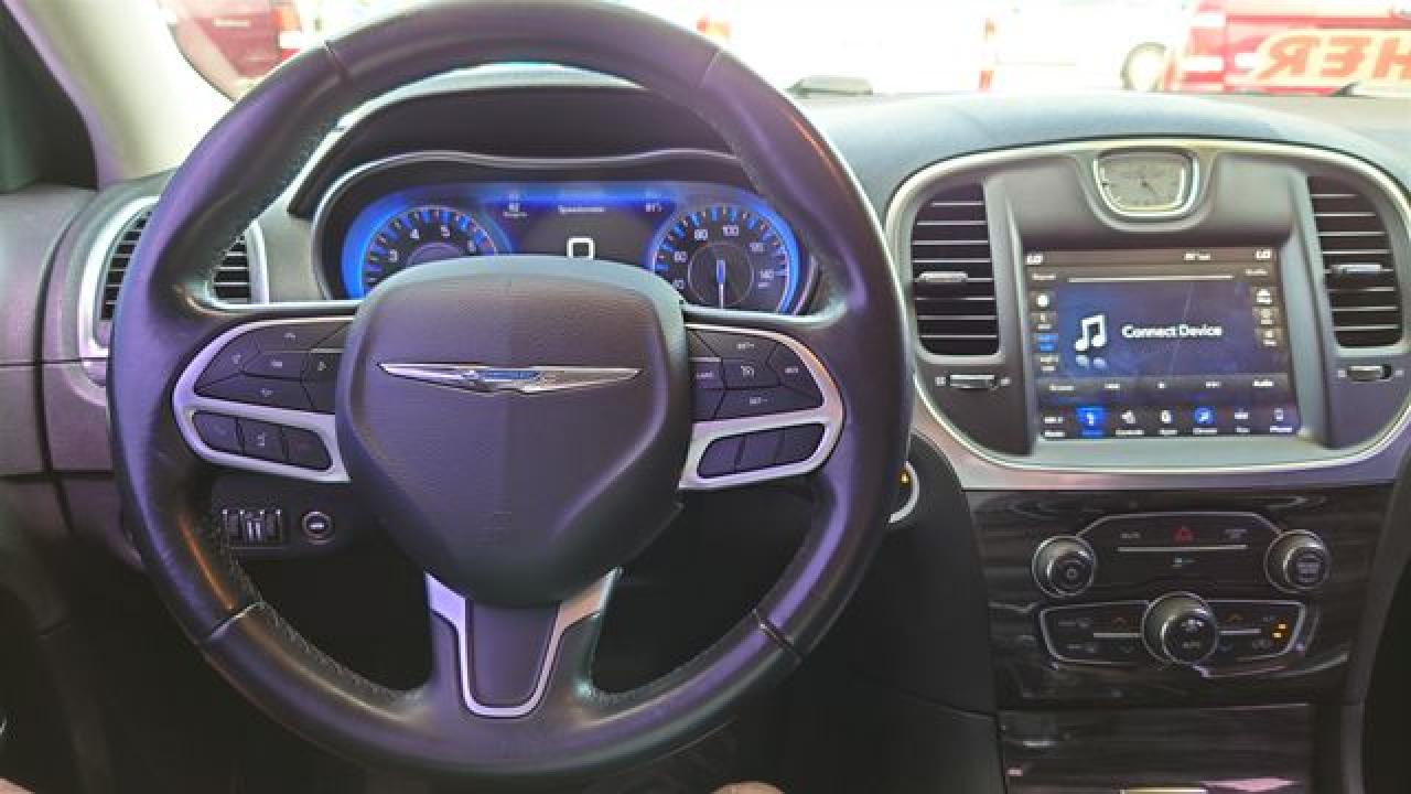 2018 Chrysler 300 VIN 2C3CCAAG5JH191244 photo 6
