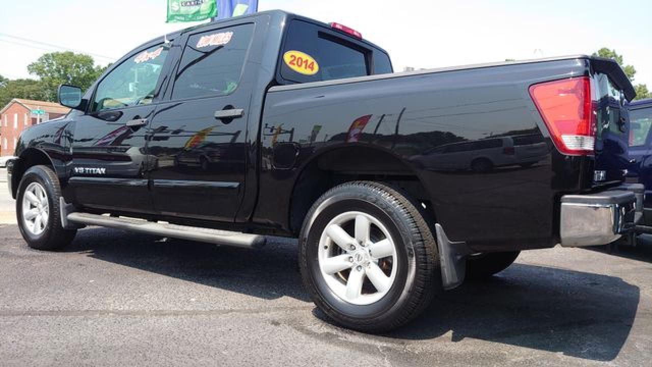 2014 Nissan TITAN VIN 1N6AA0EC7EN514701 photo 2