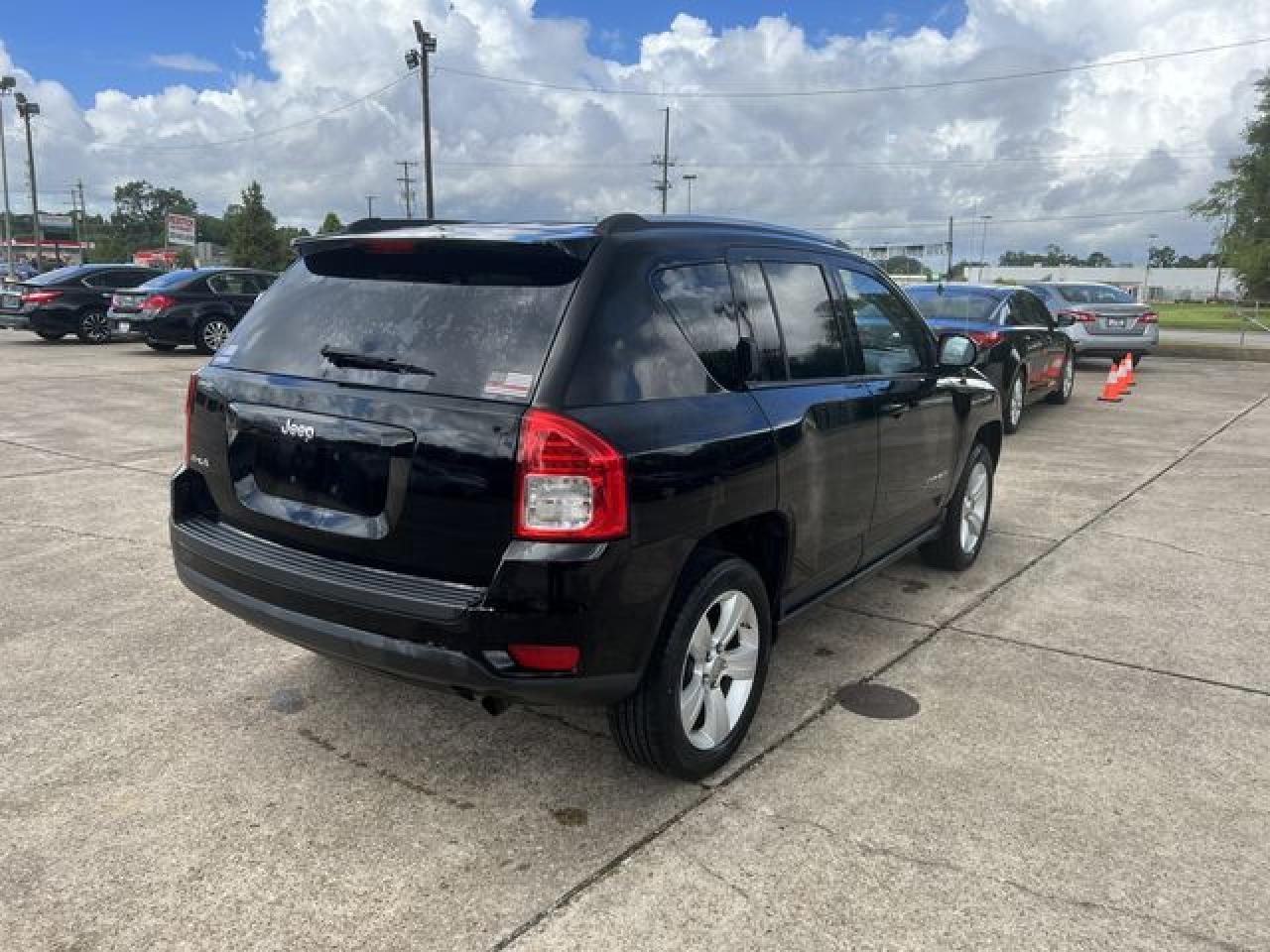 2012 Jeep Compass VIN 1C4NJDBB6CD661926 photo 4